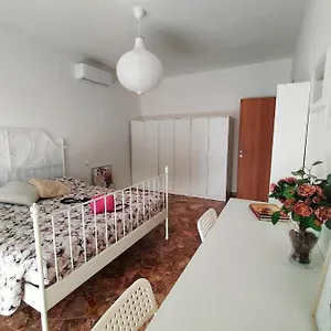 Liz's House, Super Servito A Apartamento