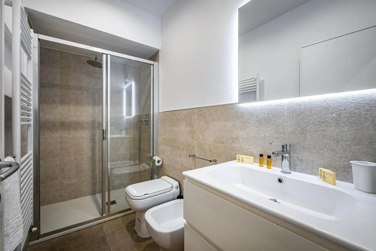 Roommo Via Dei Pilastri Ambra Florence 0*,